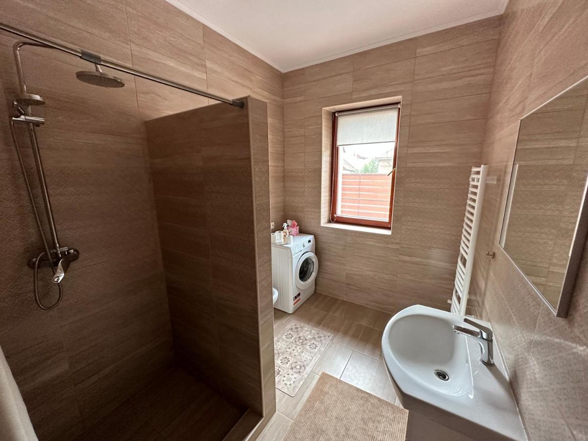 Bereg-Travel Hotel Luaran gambar